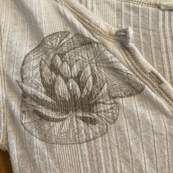 Long Sleeved Ribbed Henley Top - Picture 3 of 3